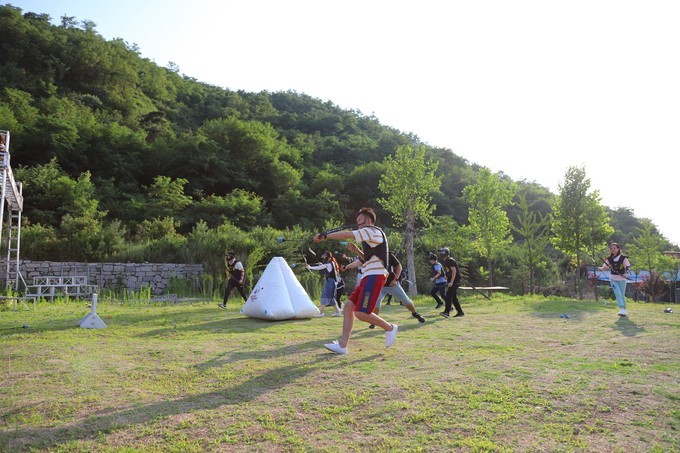 五莲黑虎山狩猎场-青岛哪家拓展公司安全保障完善|青岛拓展训练公司排名前十口碑对比|青岛专业拓展训练服务-青岛众行远管理咨询