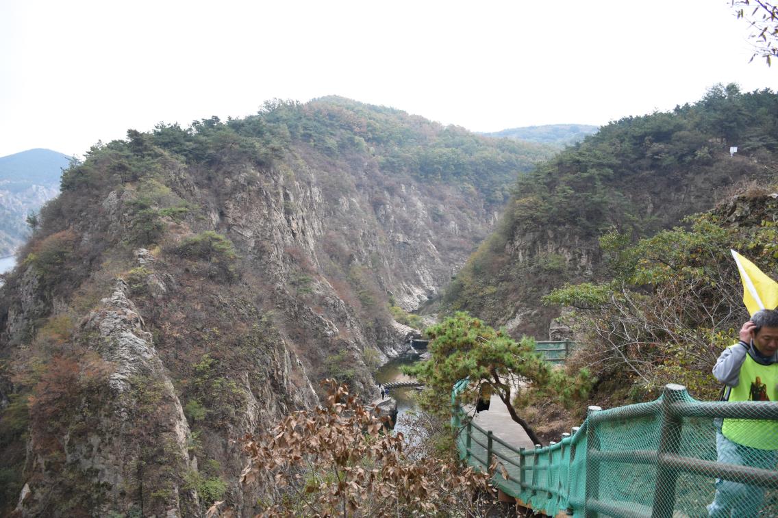 九仙山景区-青岛哪家拓展公司安全保障完善|青岛拓展训练公司排名前十口碑对比|青岛专业拓展训练服务-青岛众行远管理咨询