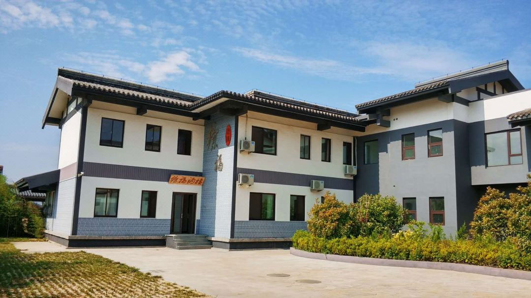 青岛龙湾徐福大酒店‌-青岛哪家拓展公司安全保障完善|青岛拓展训练公司排名前十口碑对比|青岛专业拓展训练服务-青岛众行远管理咨询